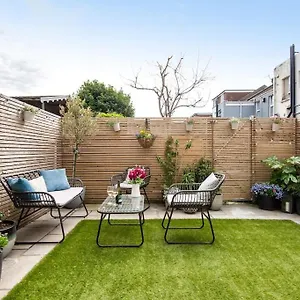 Newly Renovated Victorian House With Free Parking Holiday home Brighton