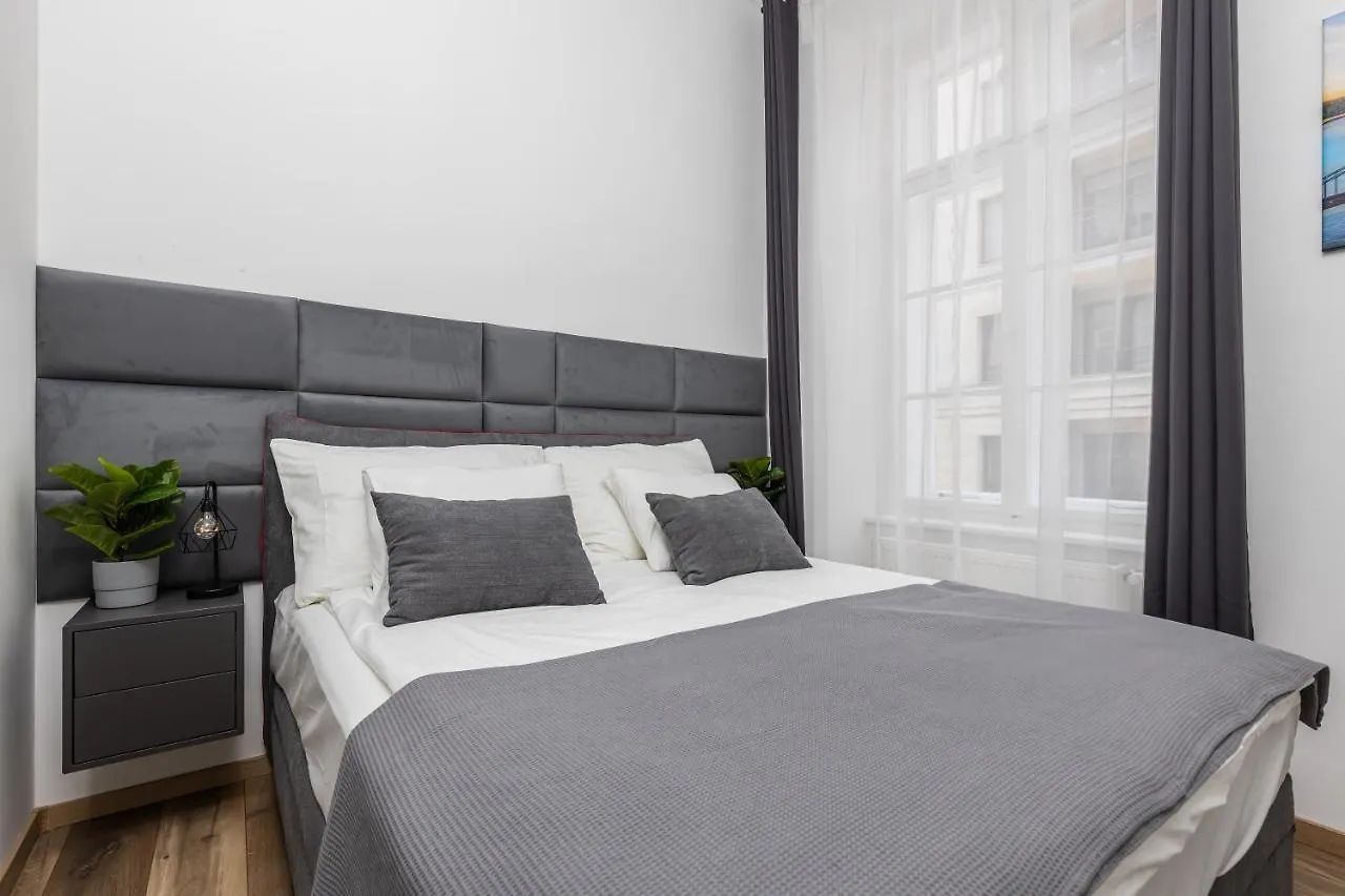 Kiraly21 Downtown Apartment At Gozsdu Garden ブダペスト